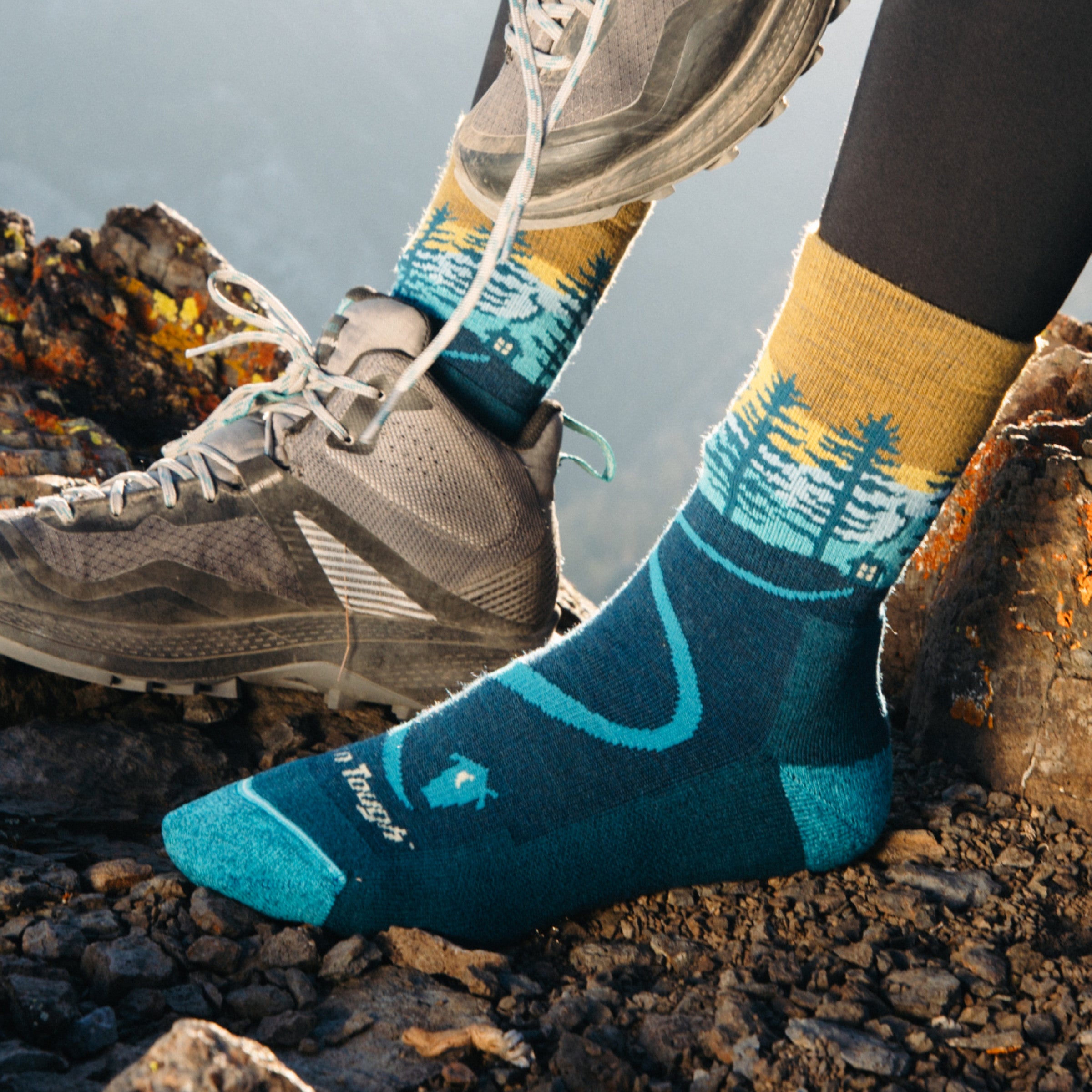 Women's Northwoods Micro Crew Midweight Hiking Socks - Image 3